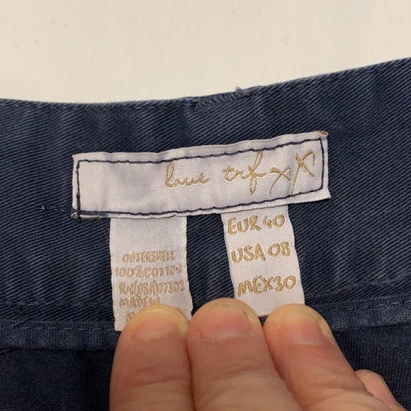 Love turf Navy Blue Shorts. Lady Size 8. EUC. 2 buttons in front for decoration - Picture 3 of 4